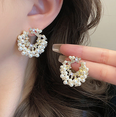 Beautiful Pearl Earring with Unique Style