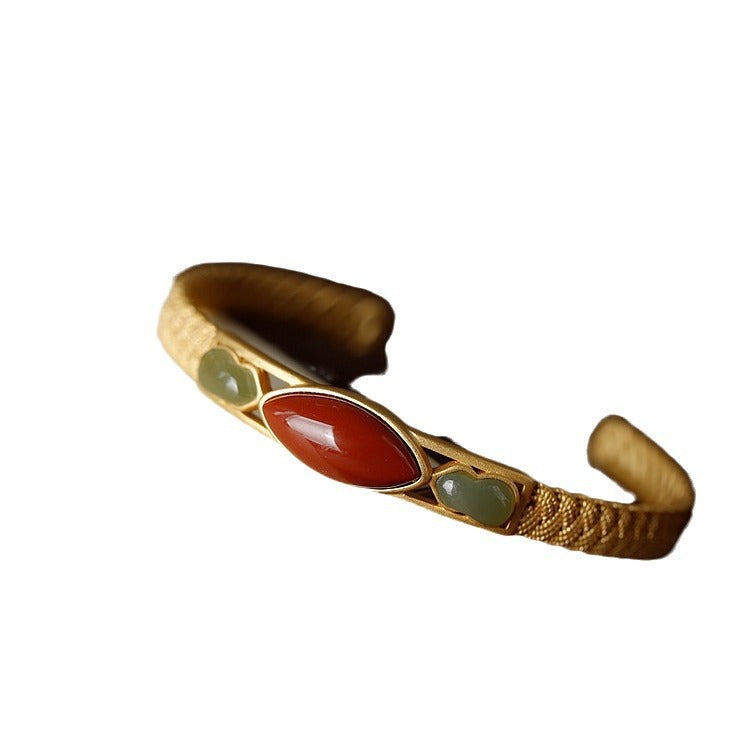 Beautiful Gold Bracelet with Unique Style