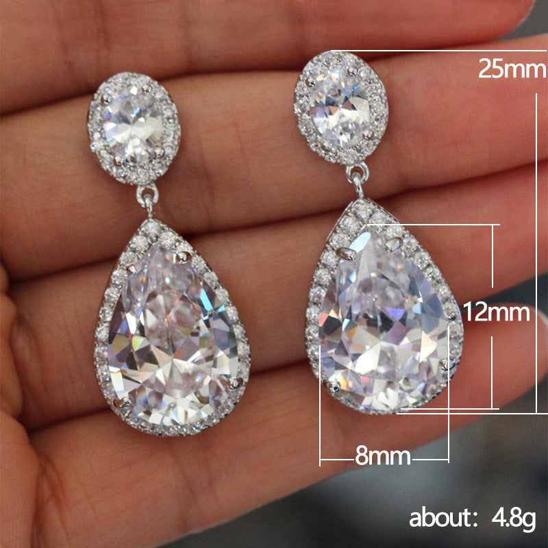 Charming Earring for Any Occasion