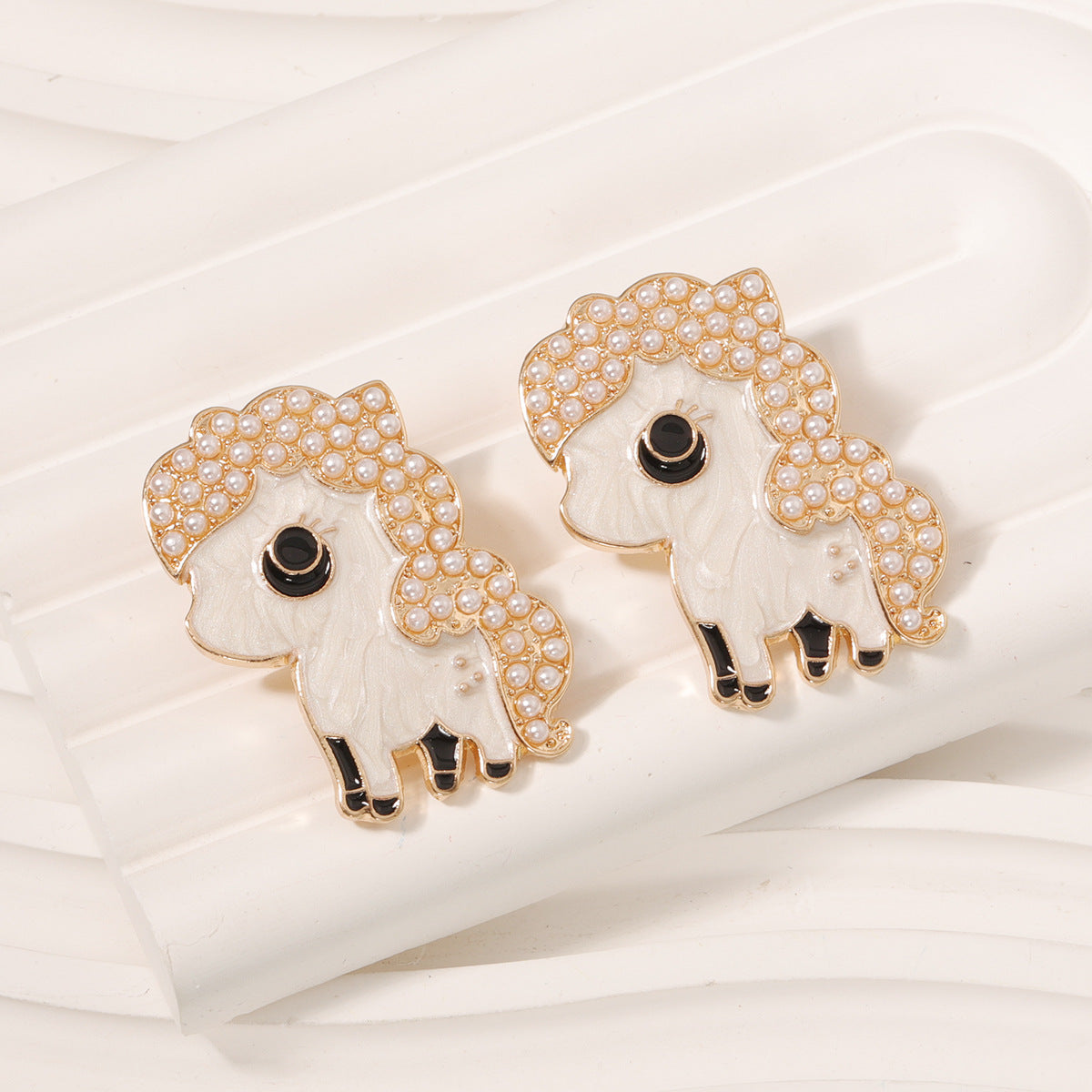 Stunning Pearl Earring for Daily Wear