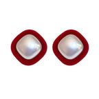 Beautiful Pearl Earring with Unique Style