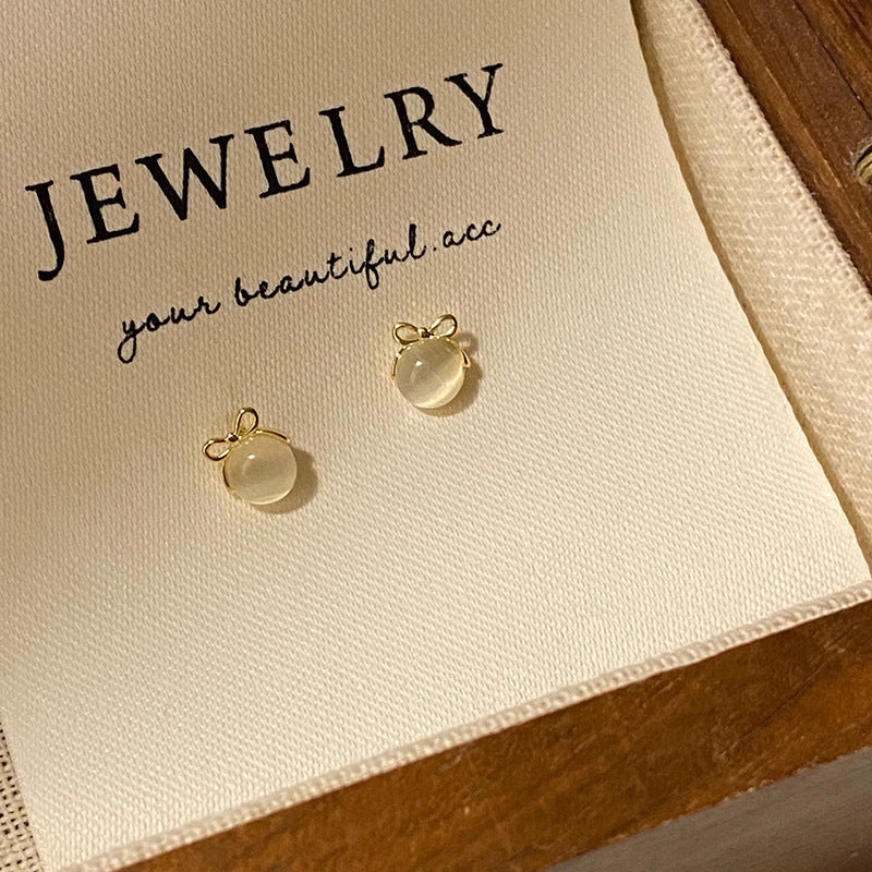 Charming Pearl Earring for Any Occasion