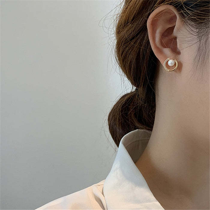 Delicate Artisan Pearl Earring