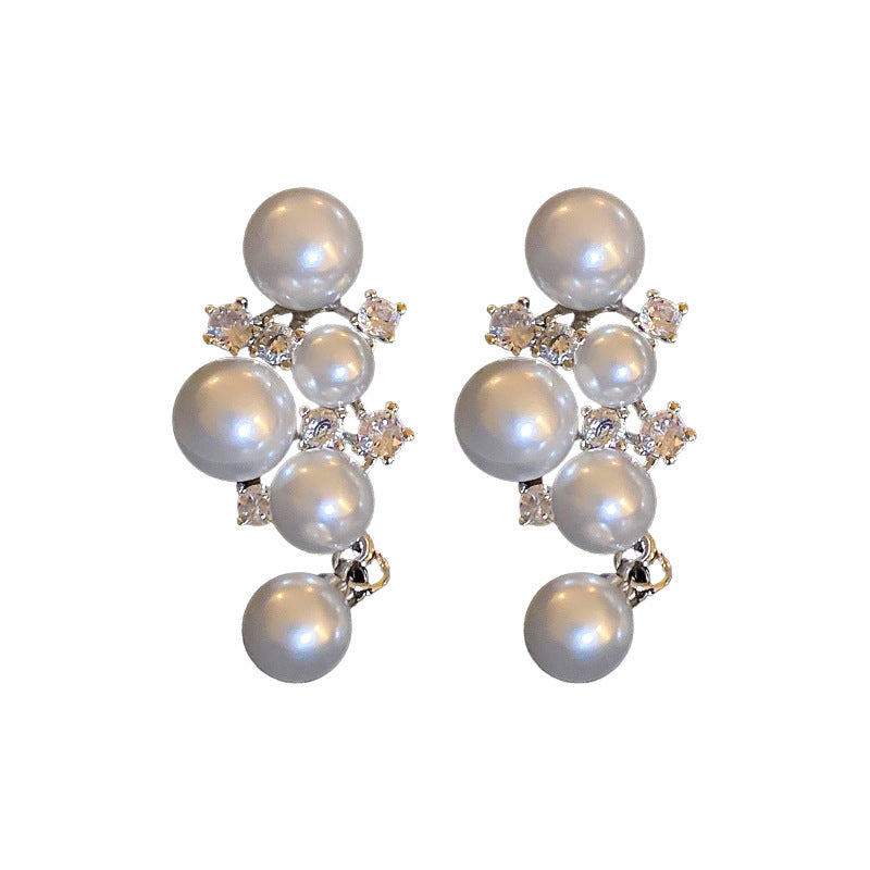 Beautiful Pearl Earring with Unique Style