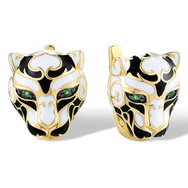 Charming Piece for Any Occasion