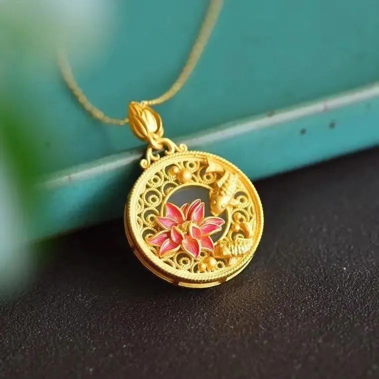 Stunning Silver Necklace for Daily Wear