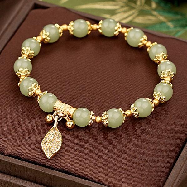 Charming Gold Bracelet for Any Occasion