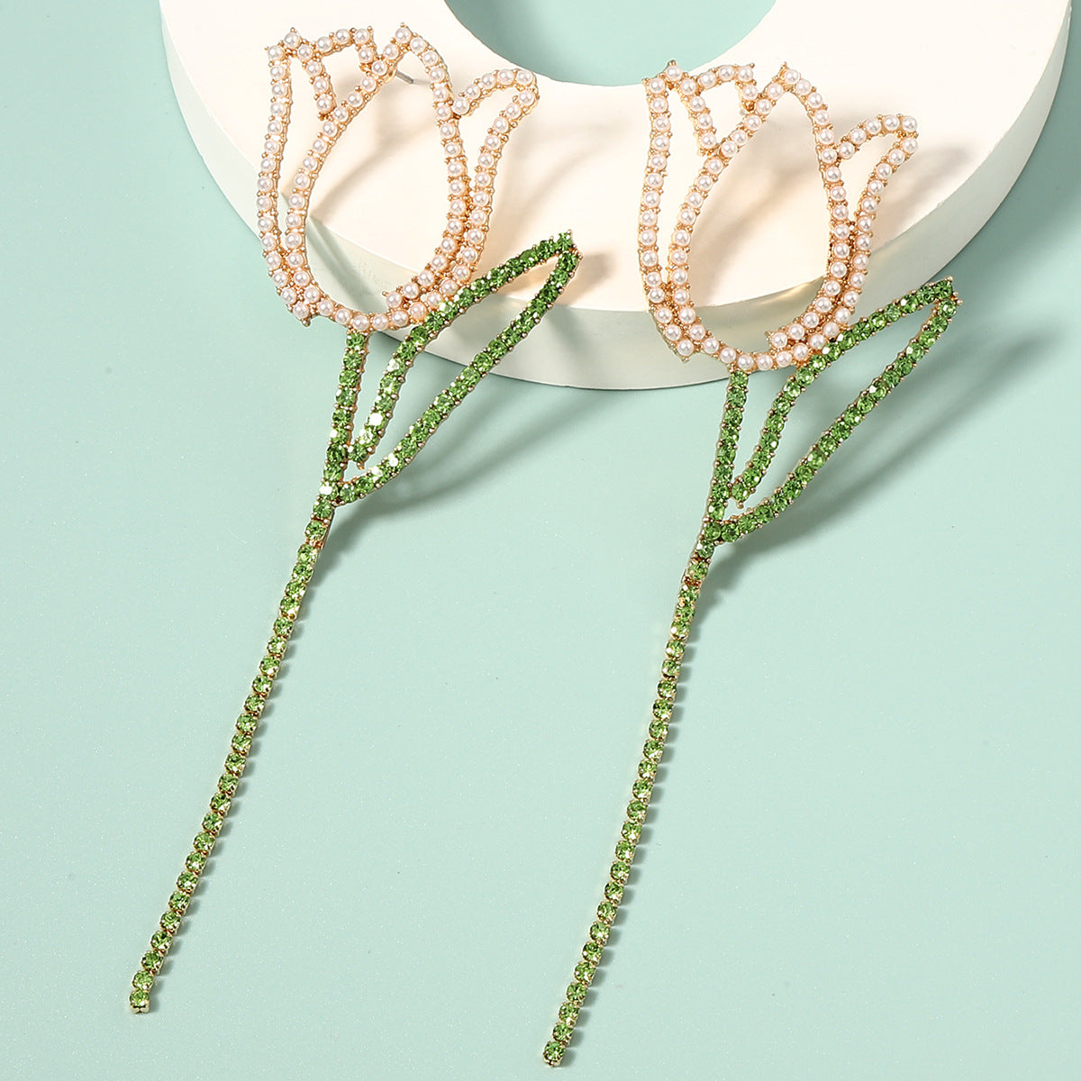 Charming Pearl Earring for Any Occasion