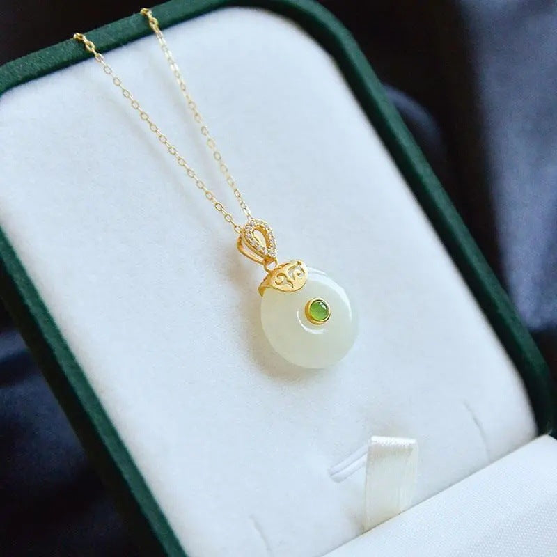 Stunning Silver Pendant for Daily Wear