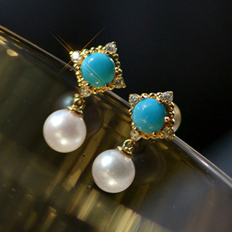 Charming Pearl Earring for Any Occasion