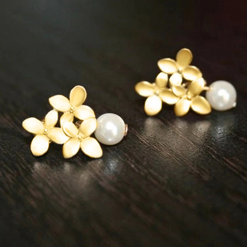 Charming Pearl Earring for Any Occasion