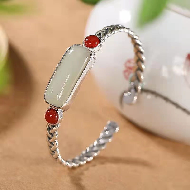 Beautiful Silver Bracelet with Unique Style