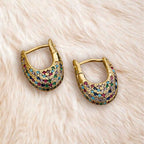 A Classic Gold Set with Timeless Appeal