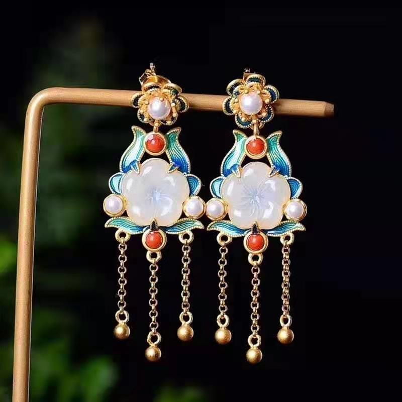 Vintage Handmade Gold Earring