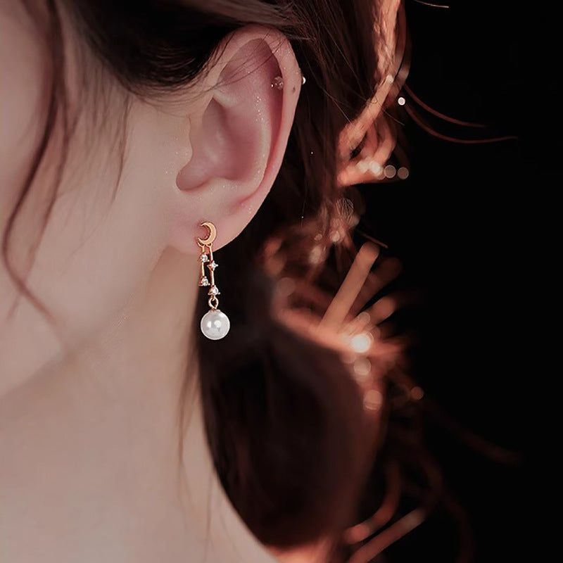 Beautiful Pearl Earring with Unique Style