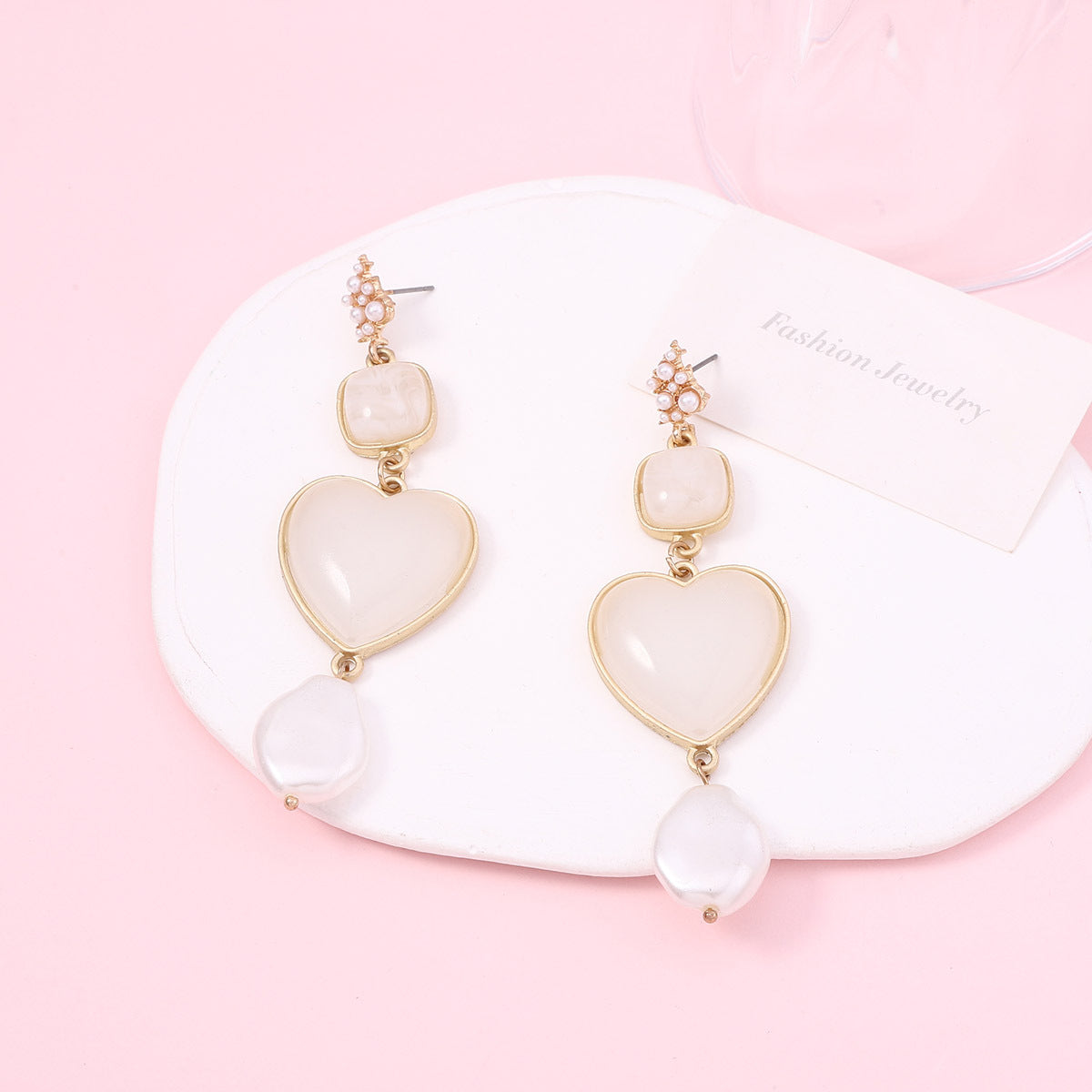 Beautiful Pearl Earring with Unique Style