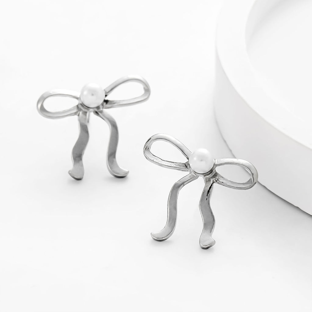 Charming Pearl Earring for Any Occasion