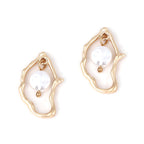 Charming Pearl Earring for Any Occasion