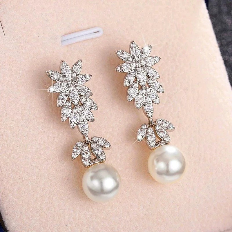 Charming Pearl Earring for Any Occasion