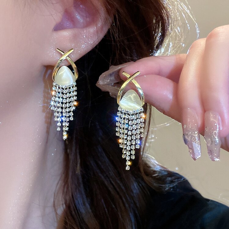 Beautiful Pearl Earring with Unique Style