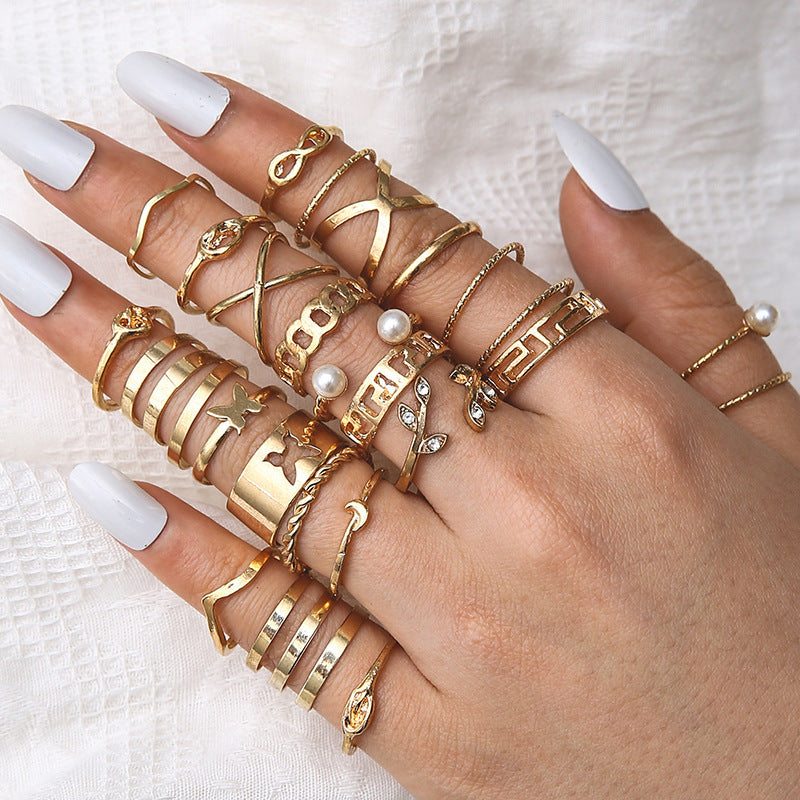 Beautiful Pearl Set with Unique Style