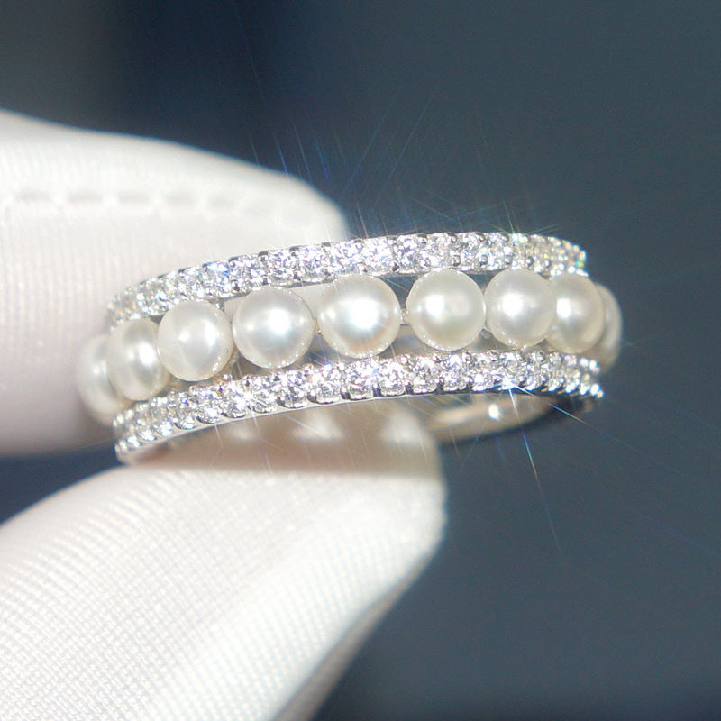 Beautiful Pearl Ring with Unique Style
