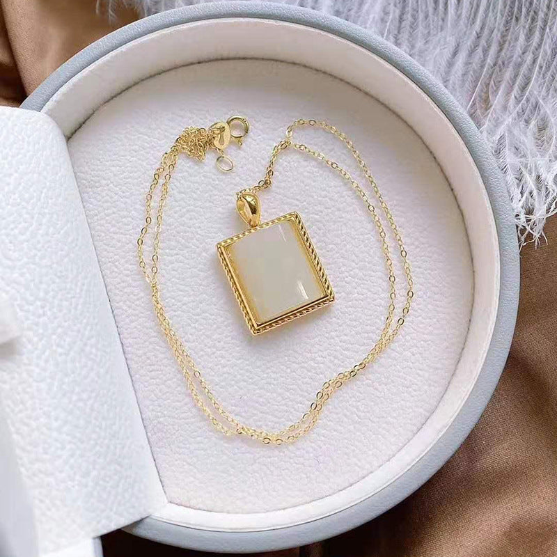 Stunning Silver Necklace for Daily Wear