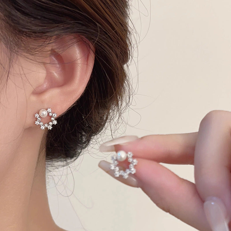 Charming Pearl Earring for Any Occasion