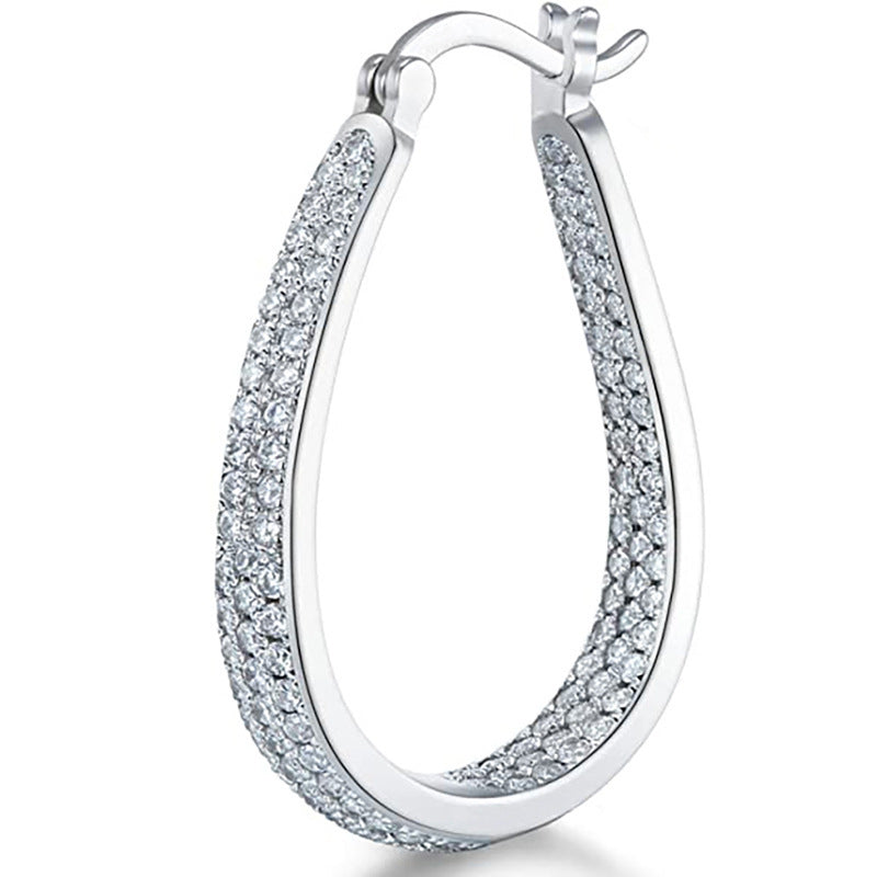 Charming Earring for Any Occasion