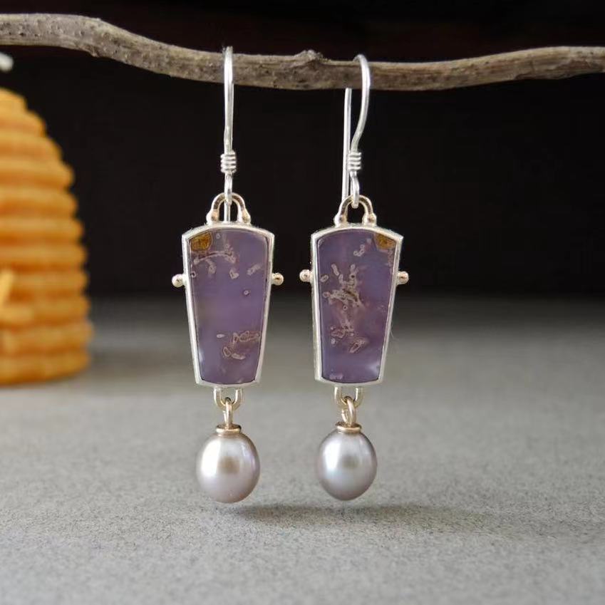 Charming Pearl Earring for Any Occasion