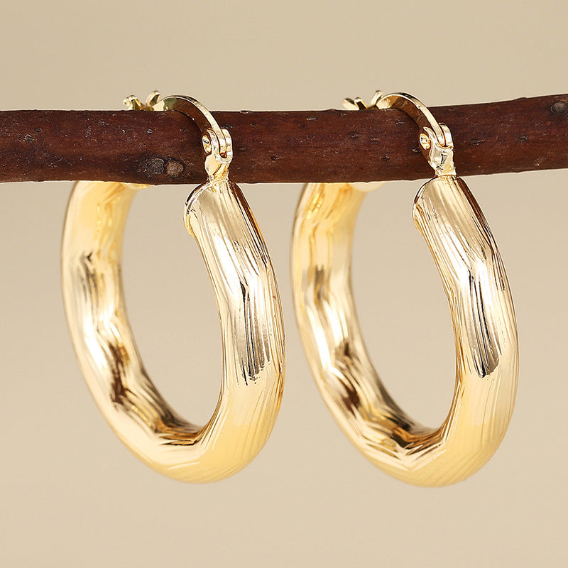 Classic Earring with Timeless Appeal