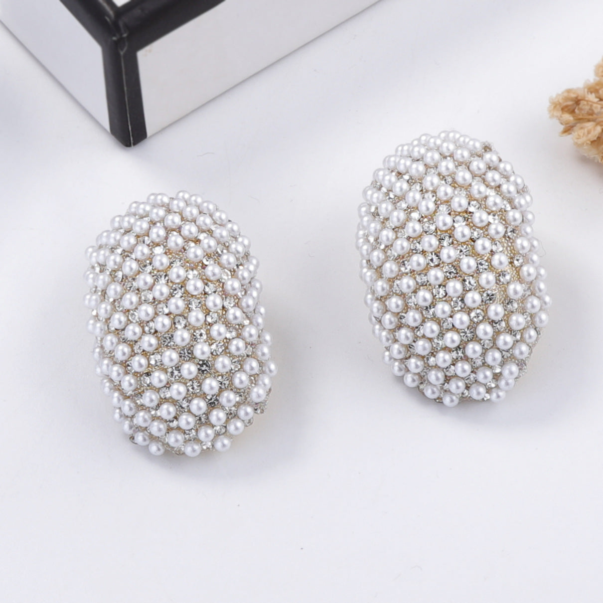 Beautiful Pearl Earring with Unique Style