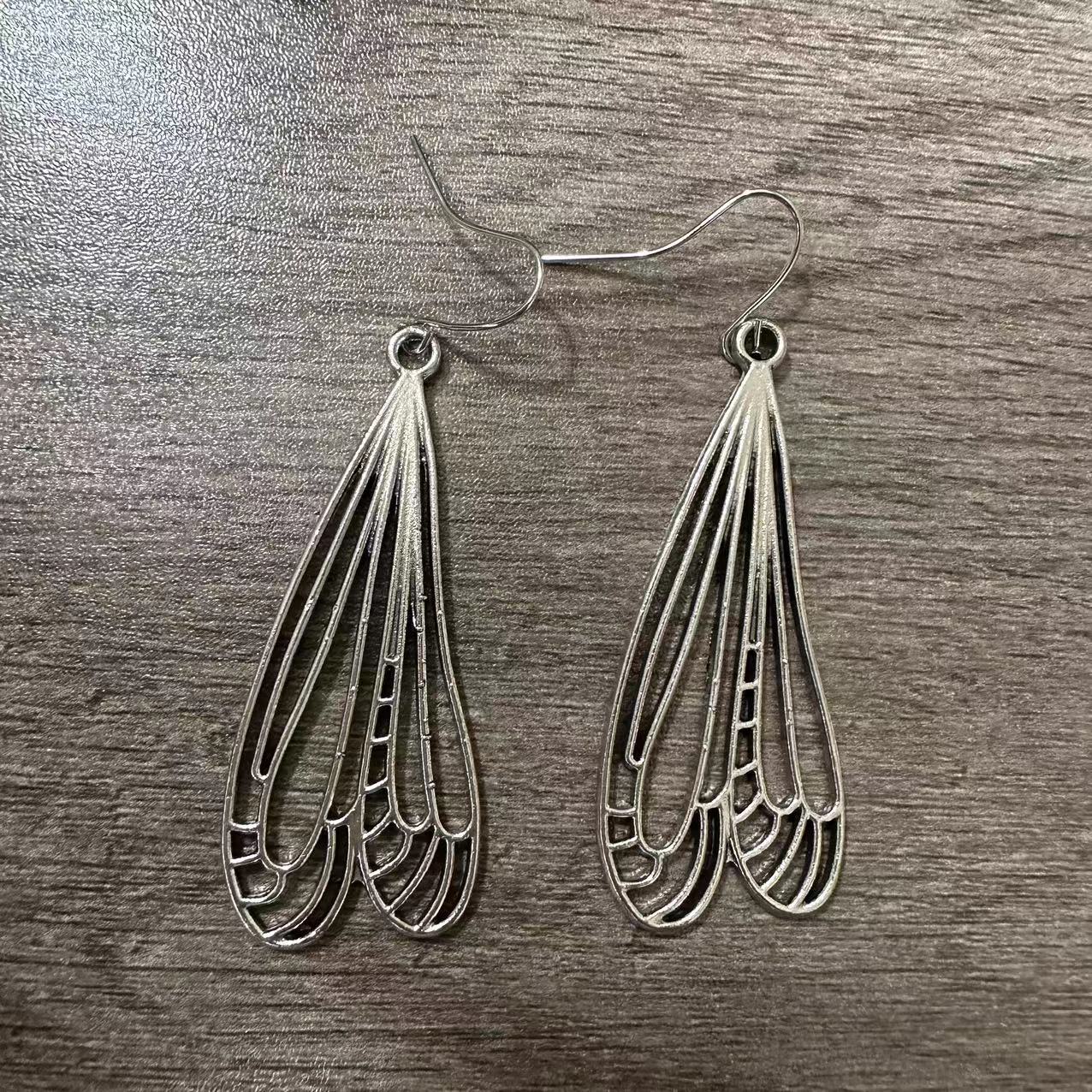 Elegant Silver Earring for Every Occasion