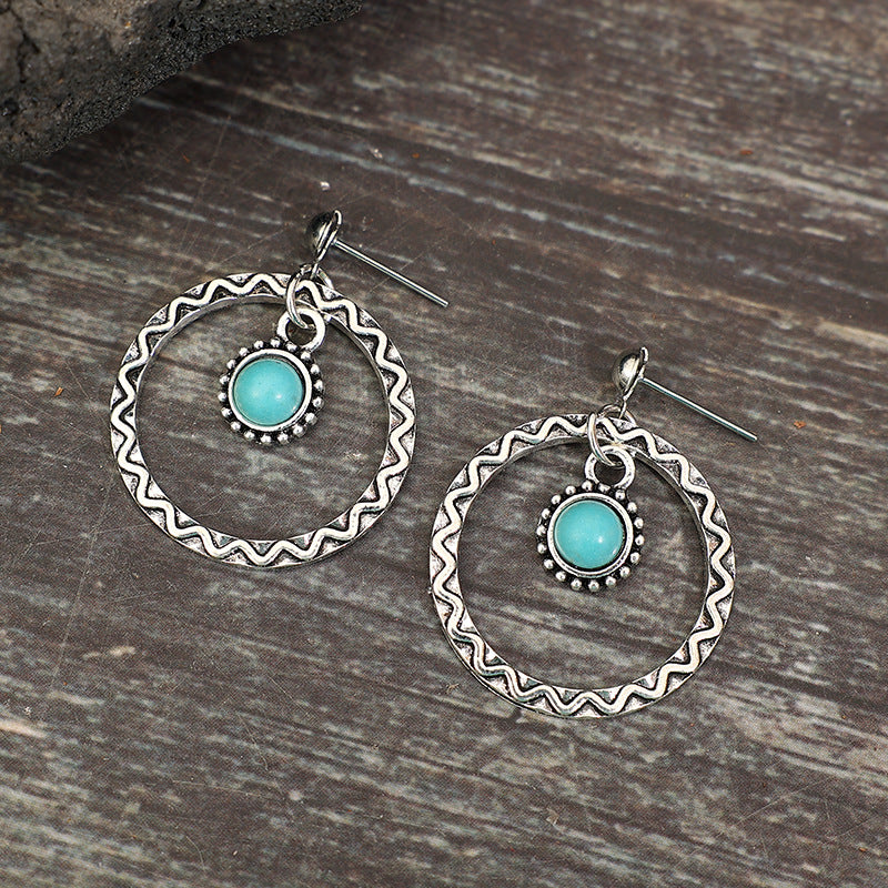 Charming Earring for Any Occasion