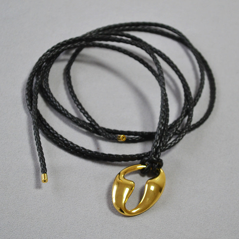 Beautiful Gold Necklace with Unique Style