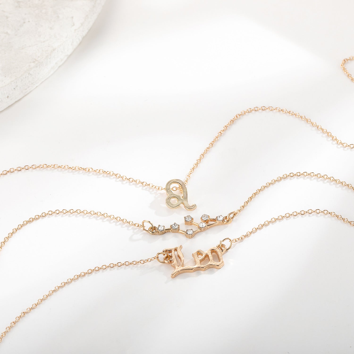 Beautiful Gold Necklace with Unique Style