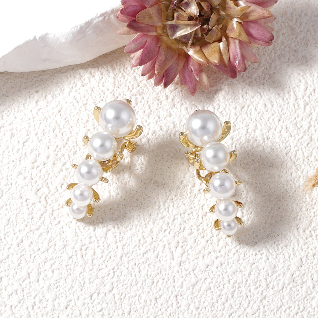 Beautiful Pearl Earring with Unique Style