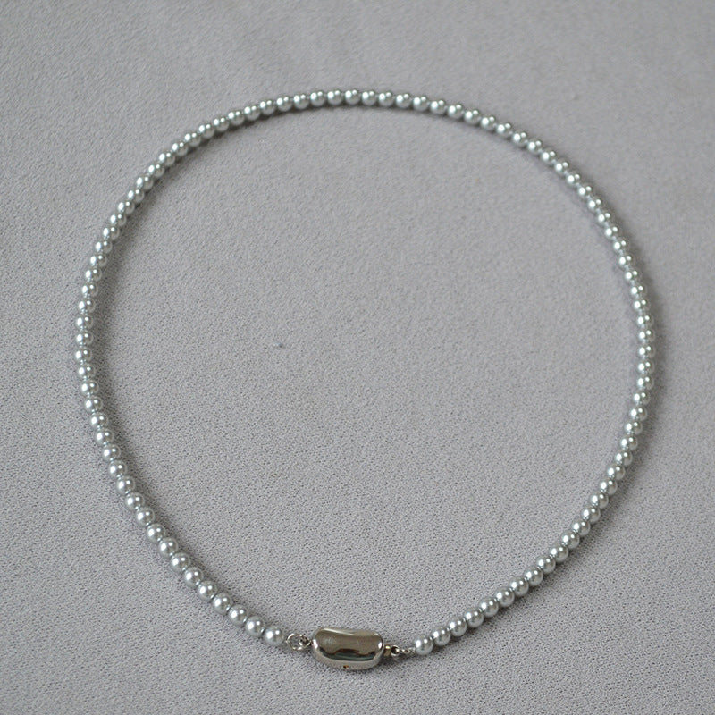 Beautiful Pearl Necklace with Unique Style