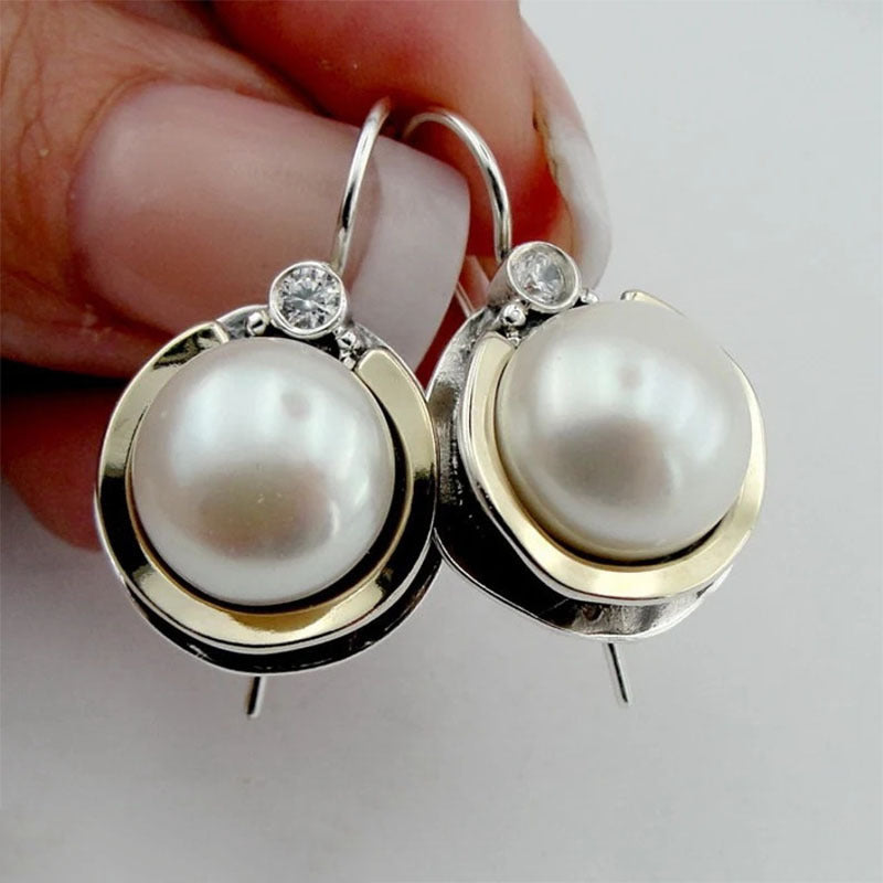 Beautiful Pearl Earring with Unique Style