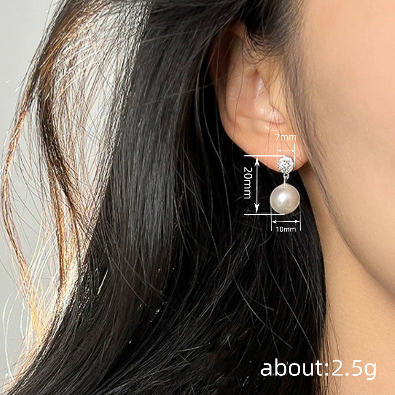 Beautiful Pearl Earring with Unique Style