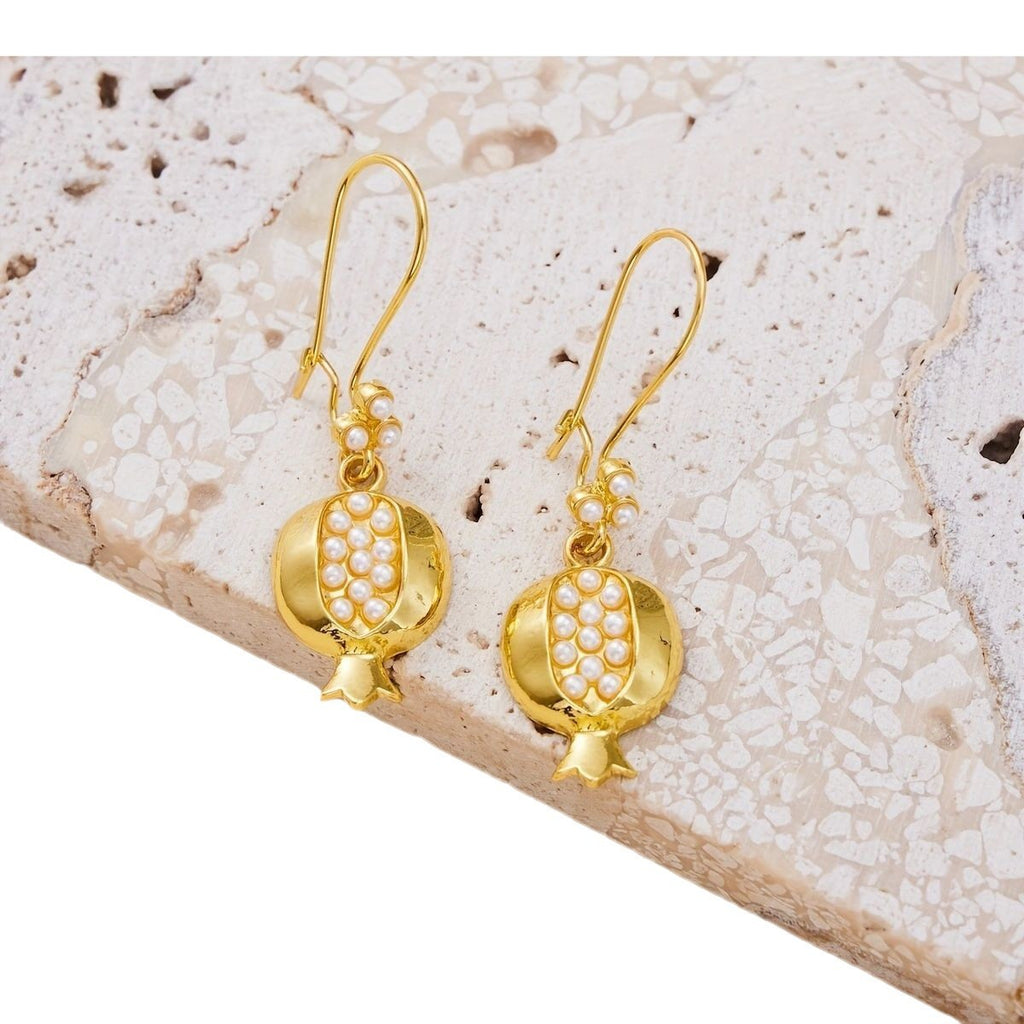 Beautiful Pearl Earring with Unique Style