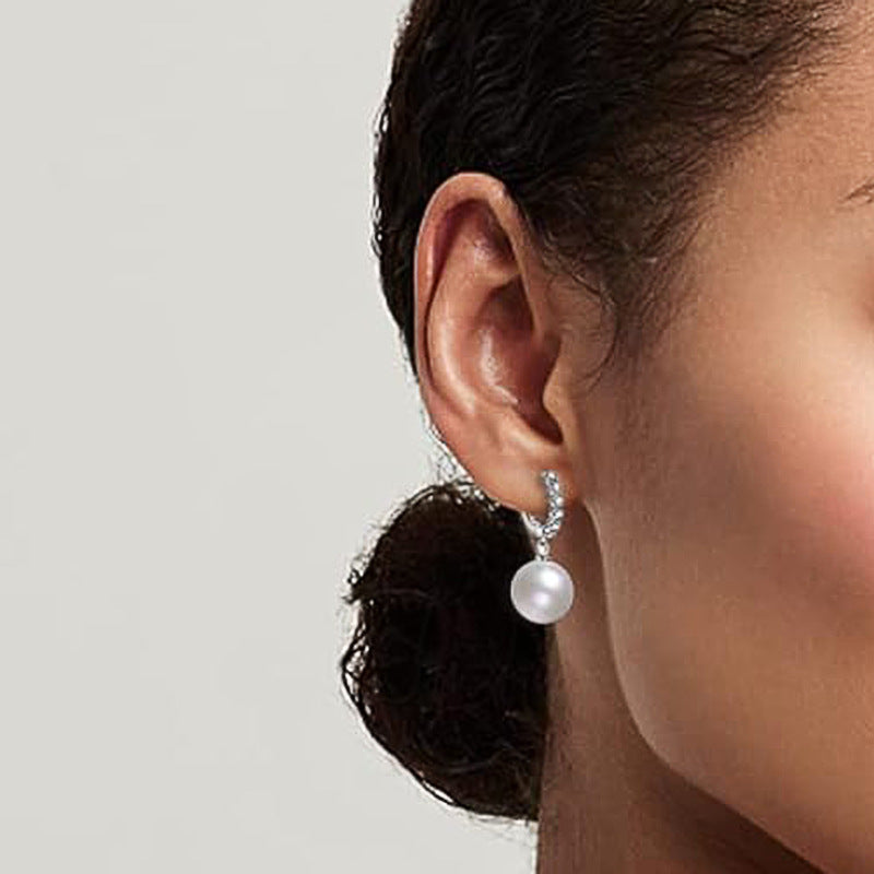 Beautiful Pearl Earring with Unique Style