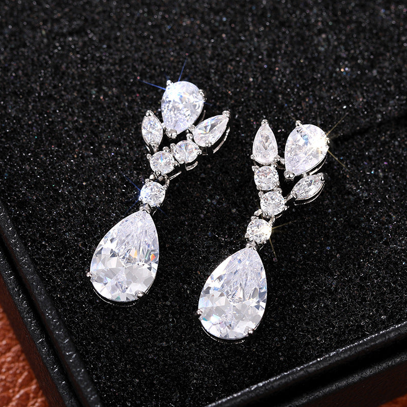 Charming Earring for Any Occasion