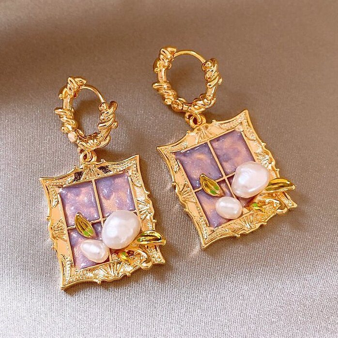 Beautiful Pearl Earring with Unique Style