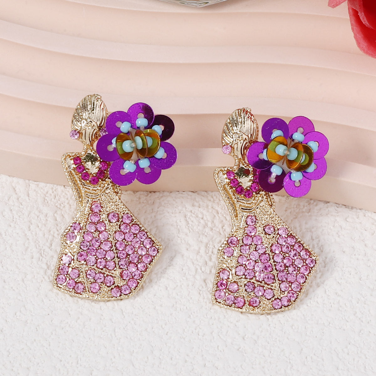 Beautiful Pearl Earring with Unique Style