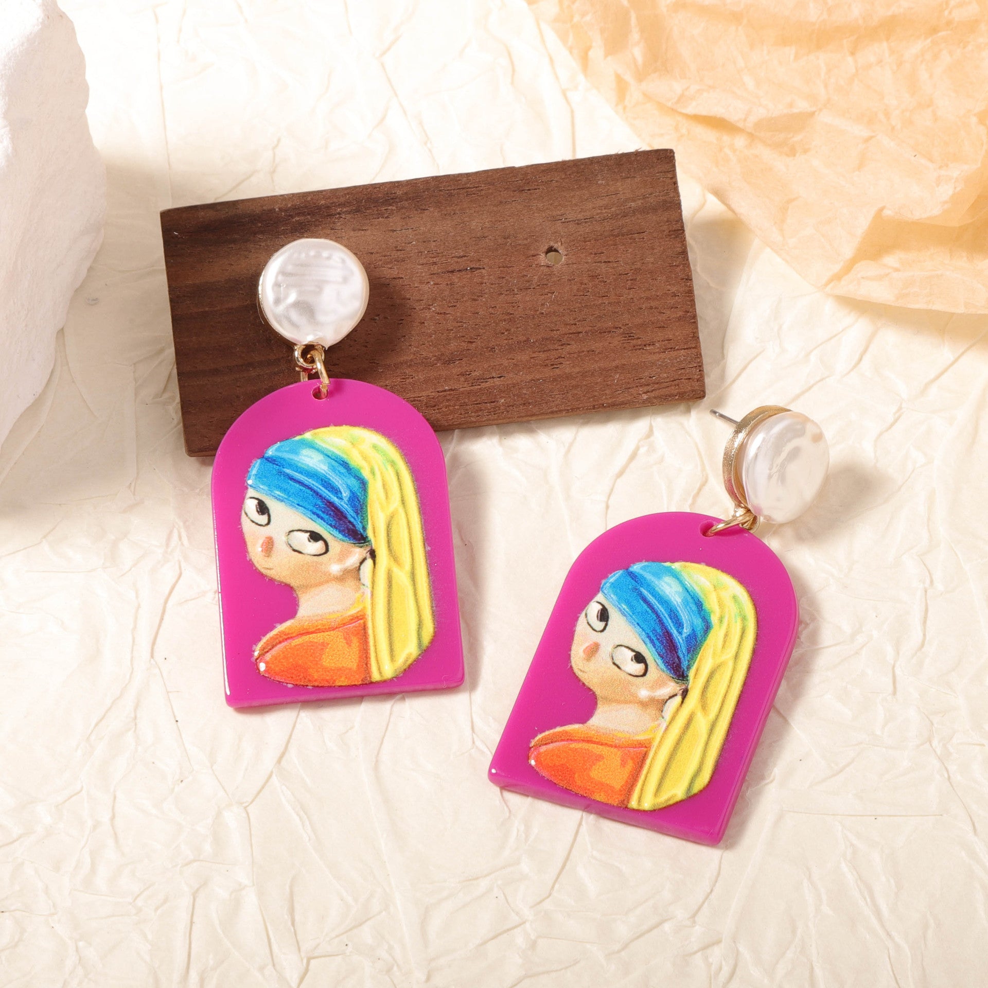 Beautiful Pearl Earring with Unique Style