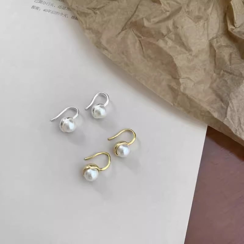 Beautiful Pearl Earring with Unique Style