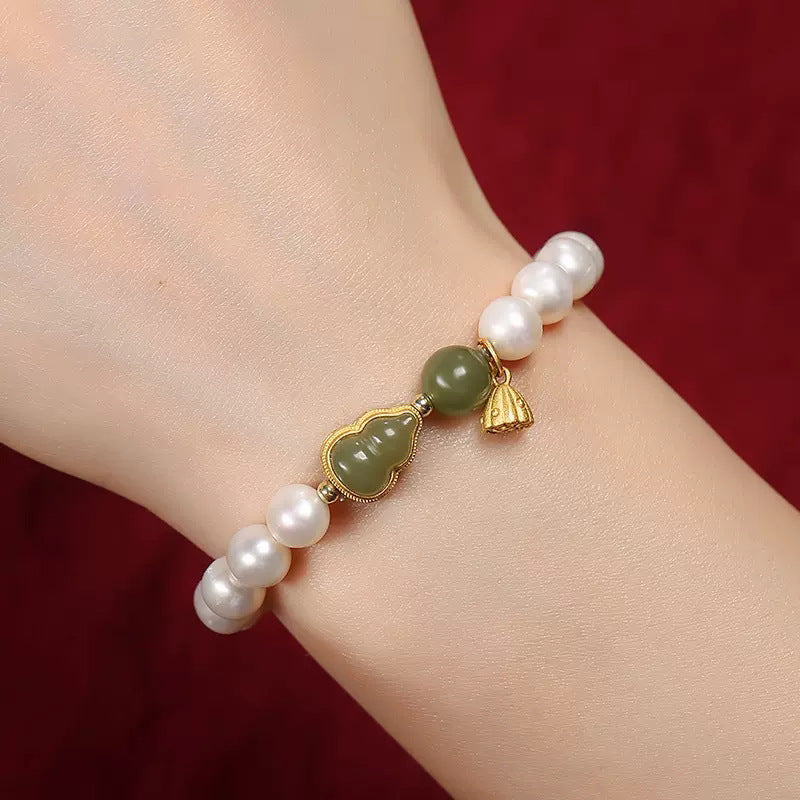 Beautiful Gold Bracelet with Unique Style