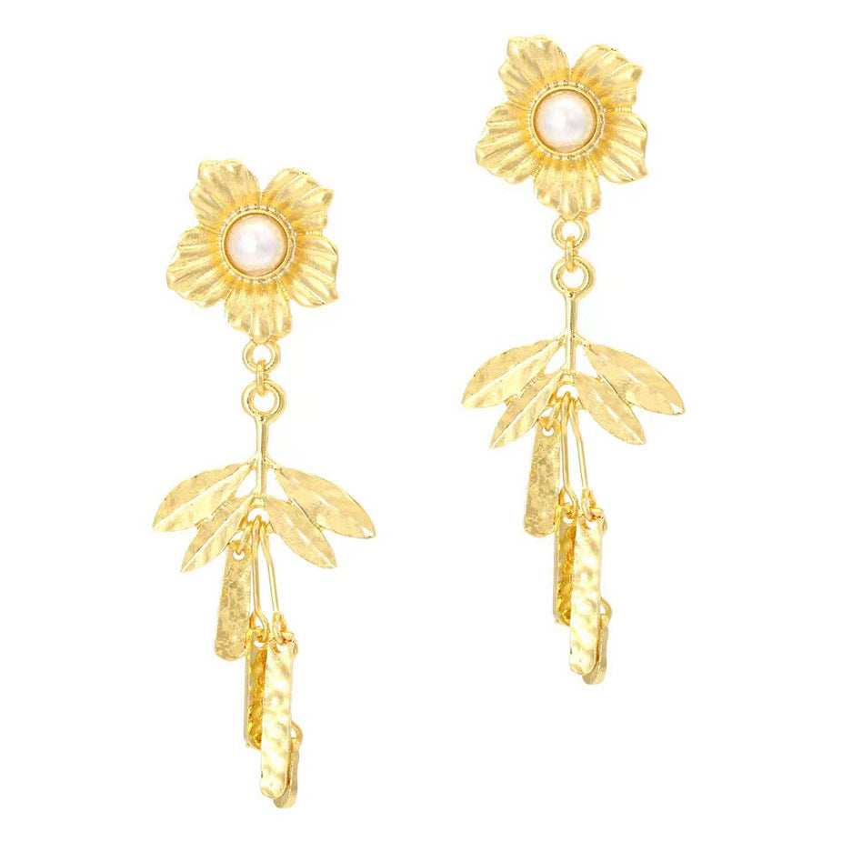 Beautiful Pearl Earring with Unique Style