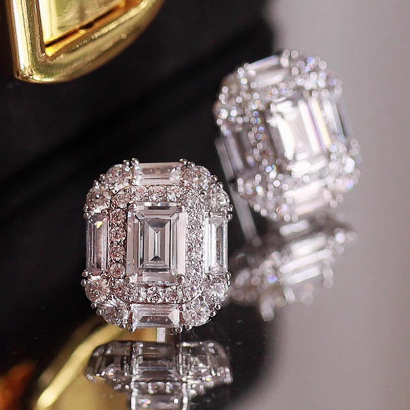 Stunning Earring for Daily Wear